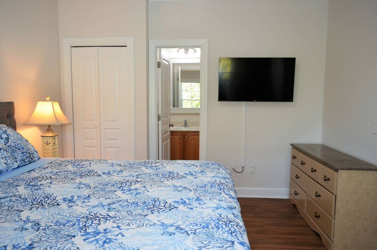 Bedroom 1 has a private bathroom Bedroom 1 has a private bathroom