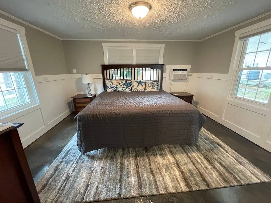 Bedroom 3 down (king) Bedroom 3 down (king)