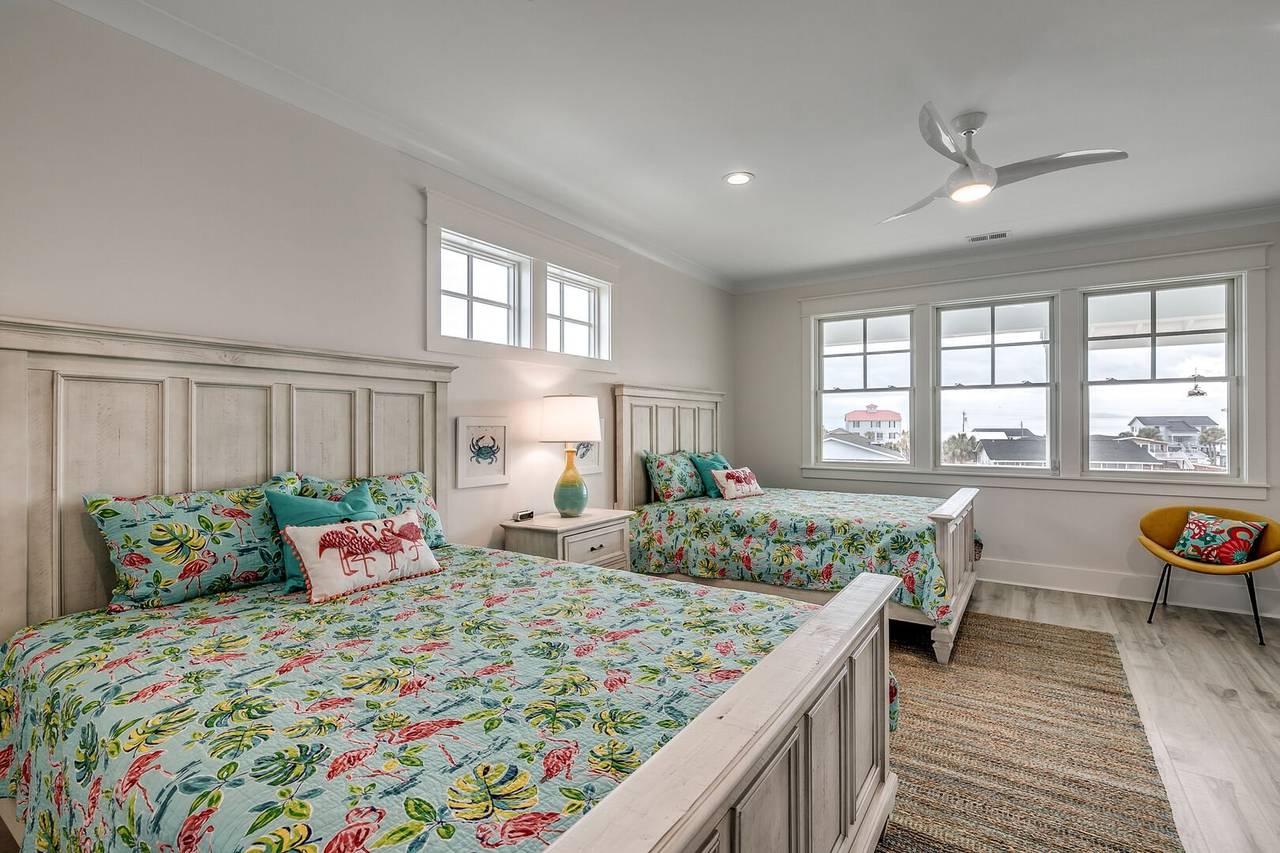 Bedroom 6 Up with 2 Queens Bedroom 6 Up with 2 Queens
