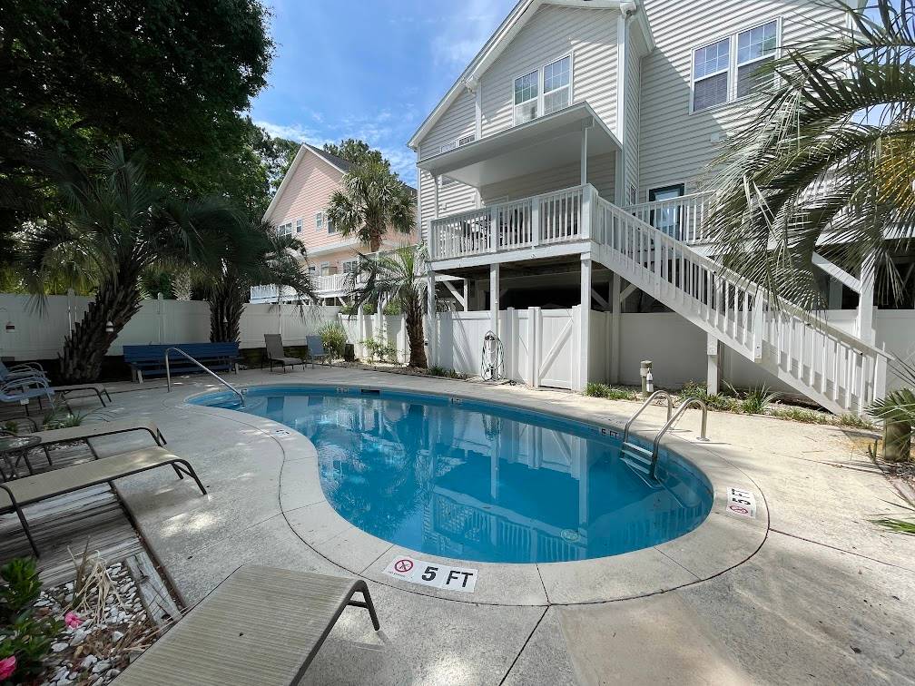 Great place to spend the day! (shared pool) Great place to spend the day! (shared pool)