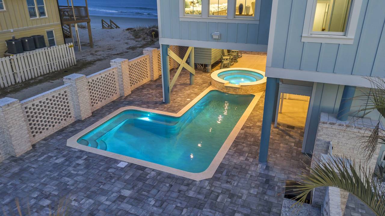 Heated Pool & 14 Person Hot Tub Heated Pool & 14 Person Hot Tub