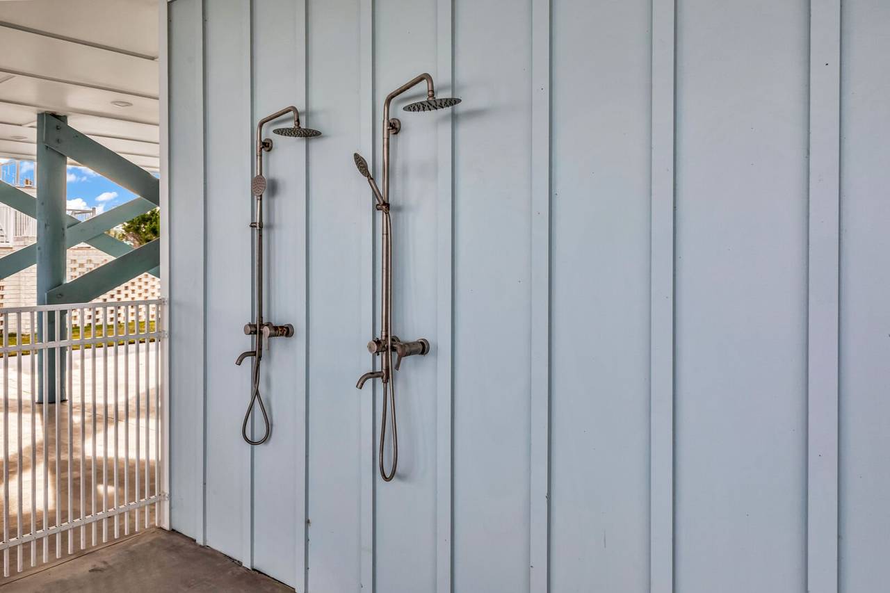 Outdoor Showers Outdoor Showers