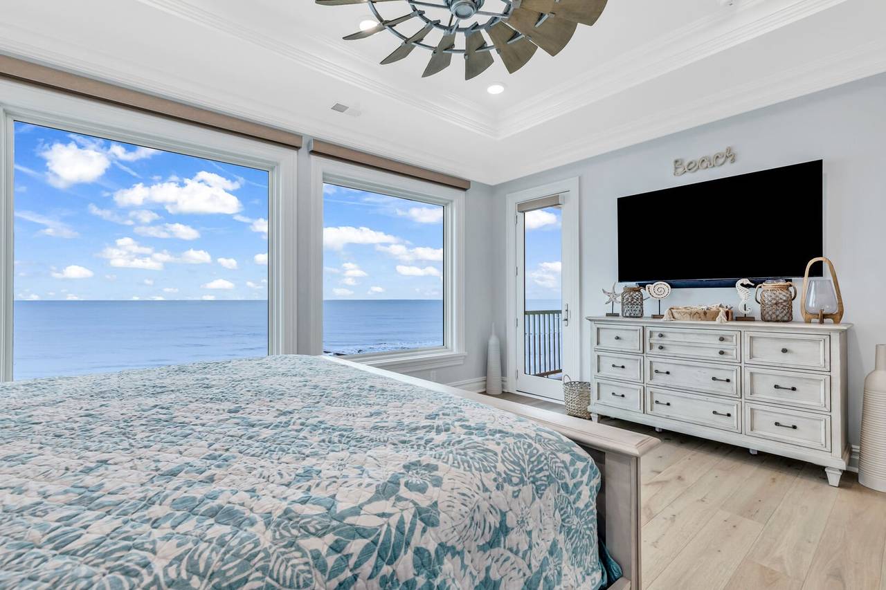 King Ocean Front - Up King Ocean Front - Up