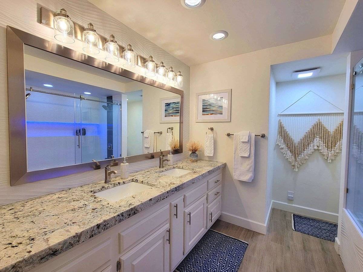 Suite 2 bathroom Suite 2 bathroom