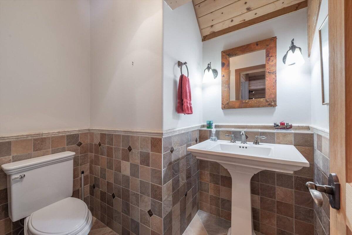 Upstairs Bathroom Upstairs Bathroom