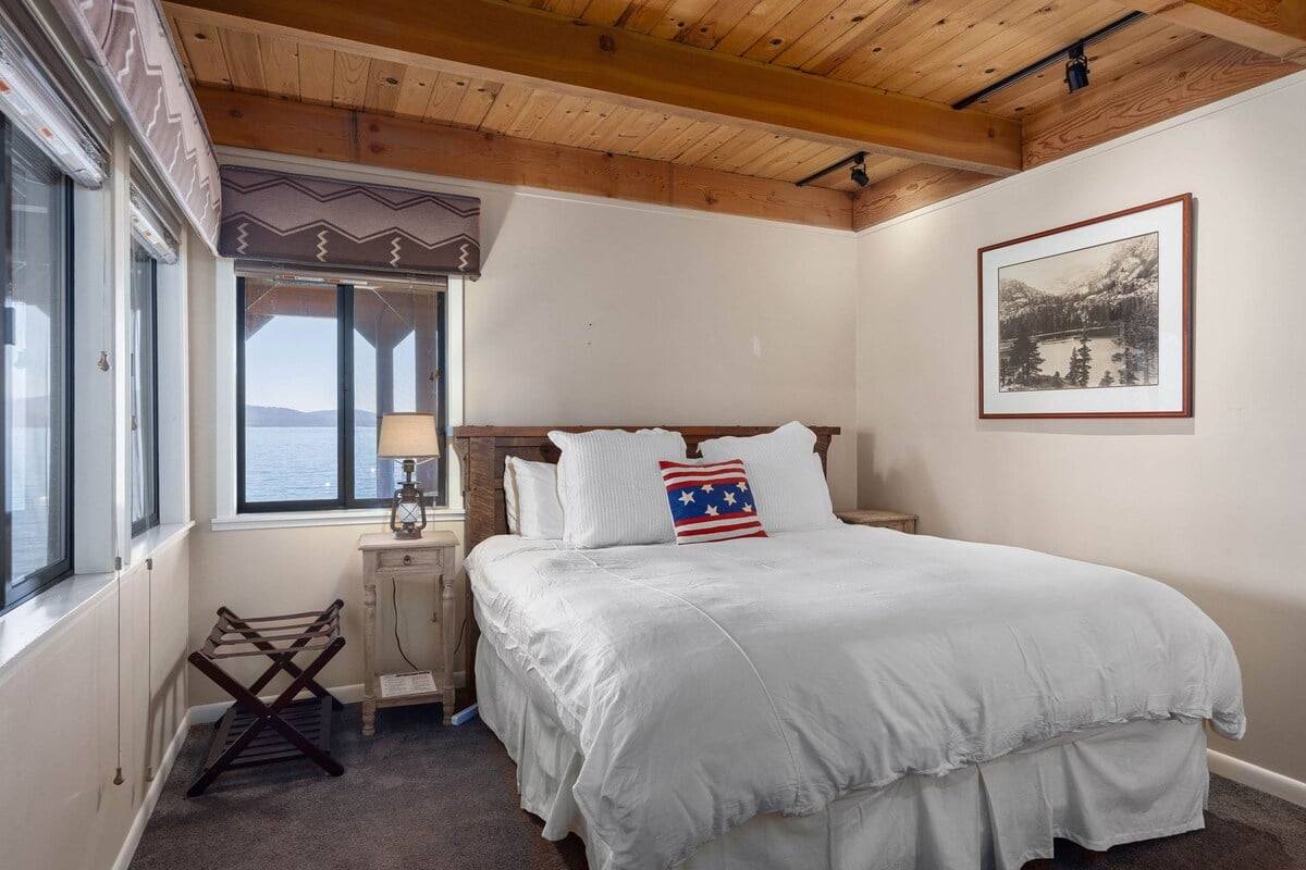 Downstairs Queen Bedroom Downstairs Queen Bedroom