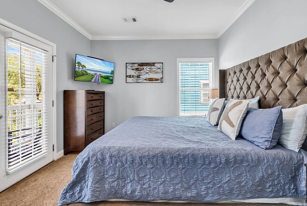 King Bed Down King Bed Down