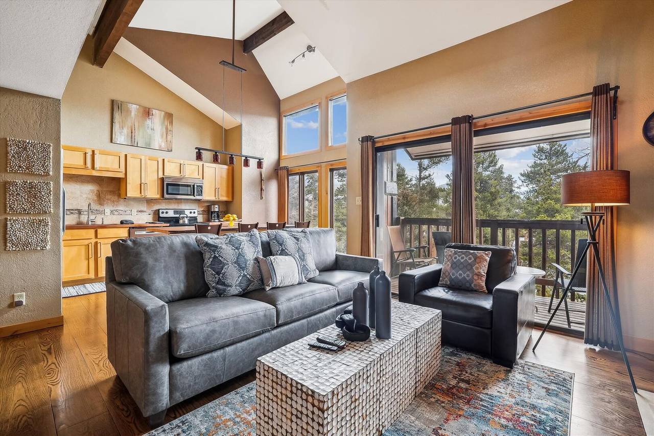 Living Room, 4 O'Clock Lodge A16, Breckenridge Vacation Rental Living Room, 4 O'Clock Lodge A16, Breckenridge Vacation Rental