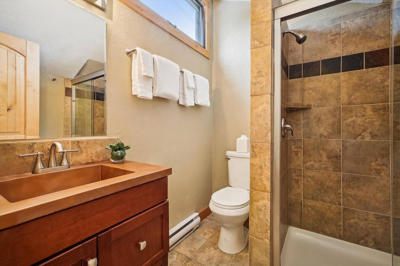 Private Loft Bathroom, 4 O'Clock Lodge A16, Breckenridge Vacation Rental Private Loft Bathroom, 4 O'Clock Lodge A16, Breckenridge Vacation Rental