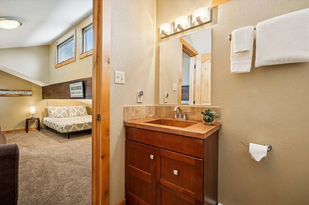 Private Loft Bathroom, 4 O'Clock Lodge A16, Breckenridge Vacation Rental Private Loft Bathroom, 4 O'Clock Lodge A16, Breckenridge Vacation Rental