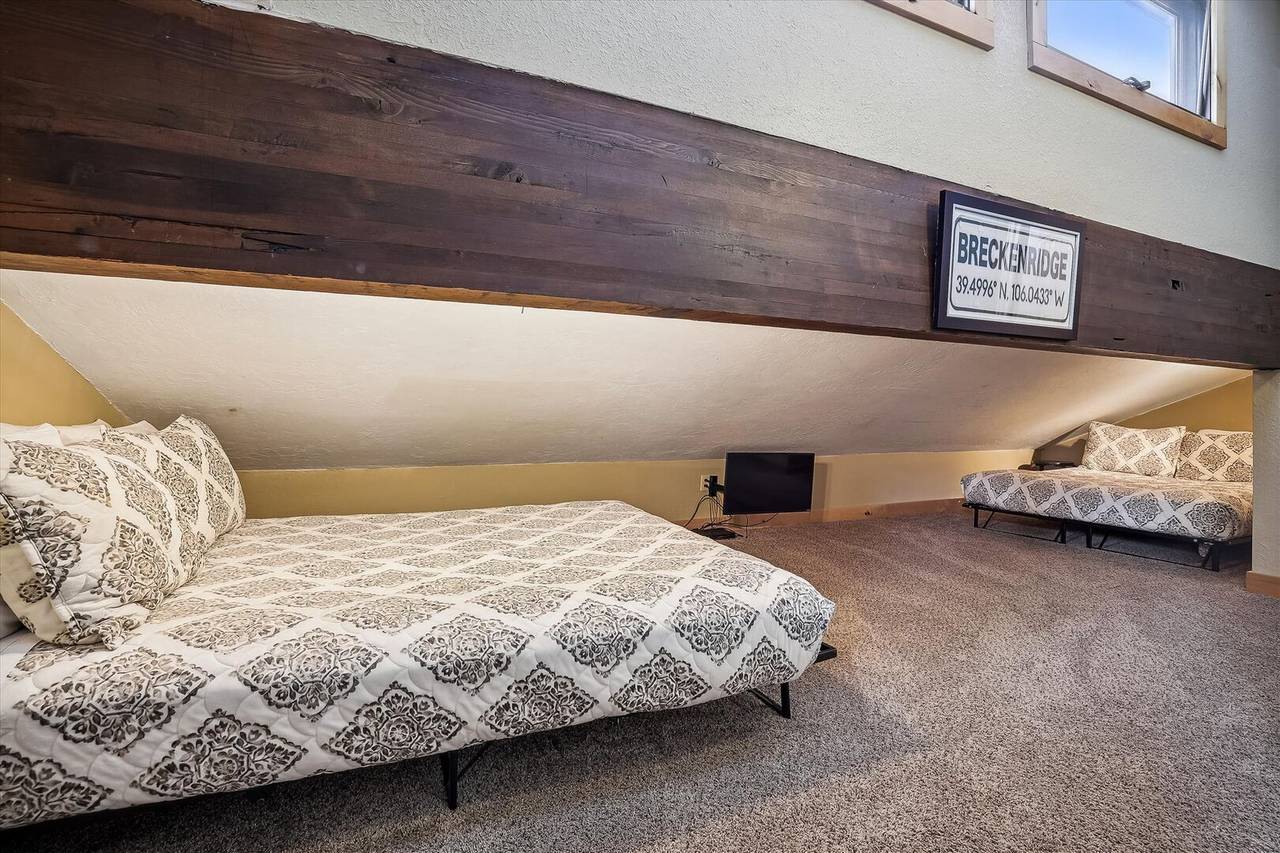 Loft, 4 O'Clock Lodge A16, Breckenridge Vacation Rental Loft, 4 O'Clock Lodge A16, Breckenridge Vacation Rental