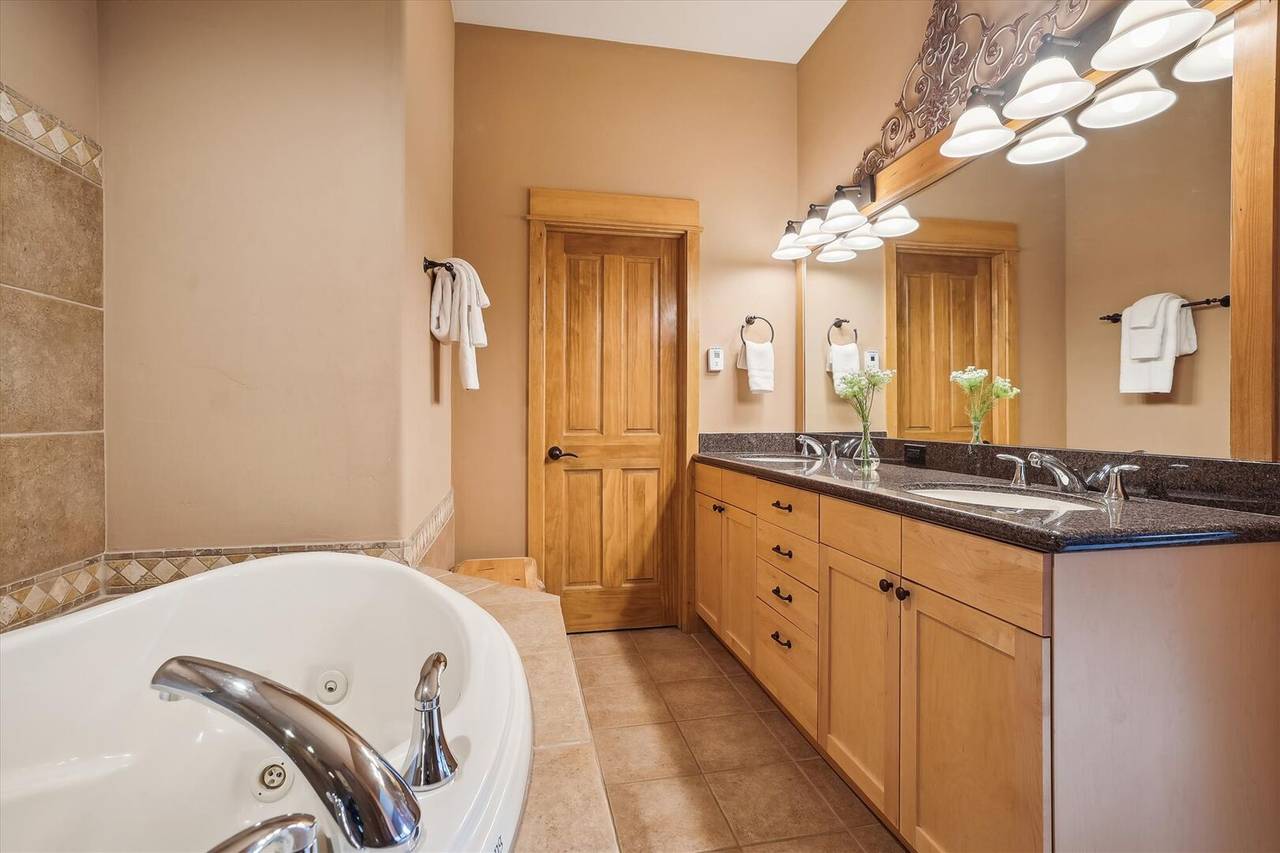 Bathroom, Alpine Vista Retreat, Breckenridge Vacation Rental Bathroom, Alpine Vista Retreat, Breckenridge Vacation Rental