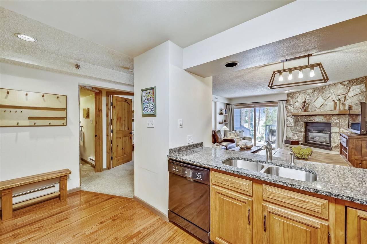 Kitchen, Atrium 003, Breckenridge Vacation Rental Kitchen, Atrium 003, Breckenridge Vacation Rental