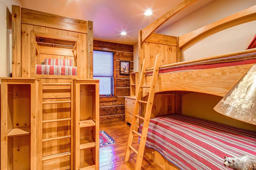 Bedroom - Bear Lodge - Breckenridge Vacation Rental Bedroom - Bear Lodge - Breckenridge Vacation Rental