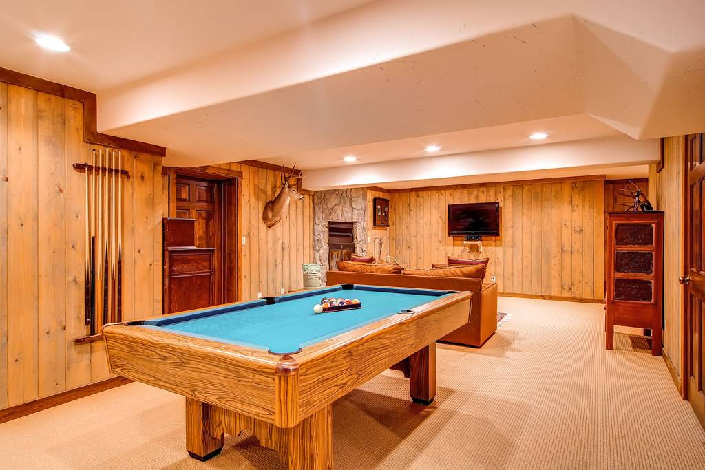 Living Area - Bear Lodge - Breckenridge Vacation Rental Living Area - Bear Lodge - Breckenridge Vacation Rental