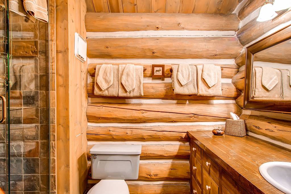 Bathroom - Bear Lodge - Breckenridge Vacation Rental Bathroom - Bear Lodge - Breckenridge Vacation Rental