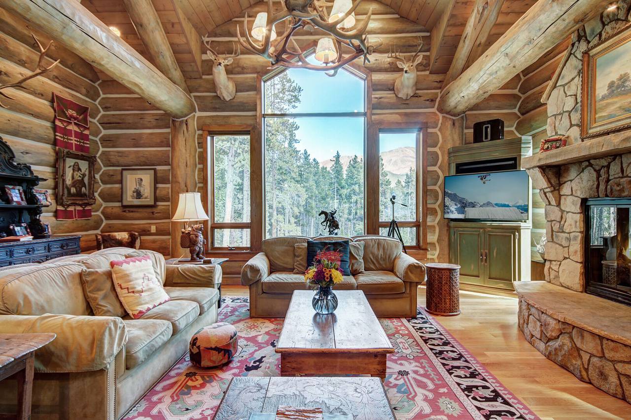 Living Area - Bear Lodge - Breckenridge Vacation Rental Living Area - Bear Lodge - Breckenridge Vacation Rental