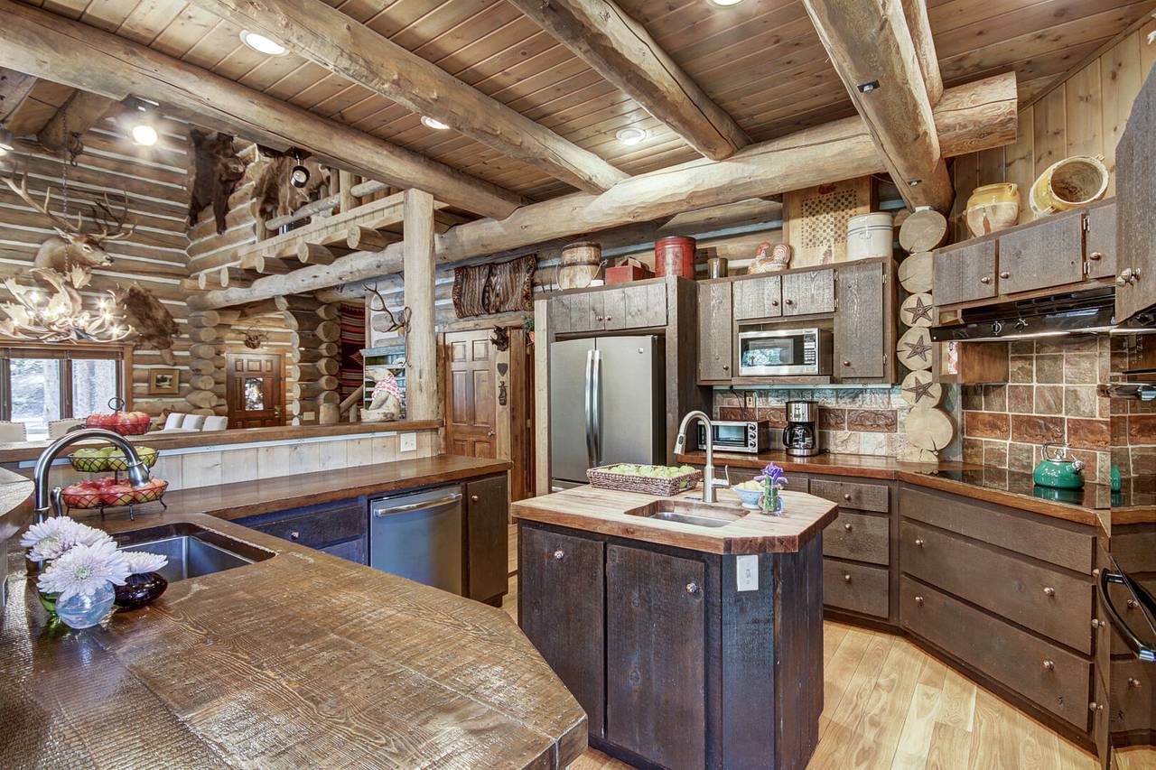 Kitchen - Bear Lodge - Breckenridge Vacation Rental Kitchen - Bear Lodge - Breckenridge Vacation Rental