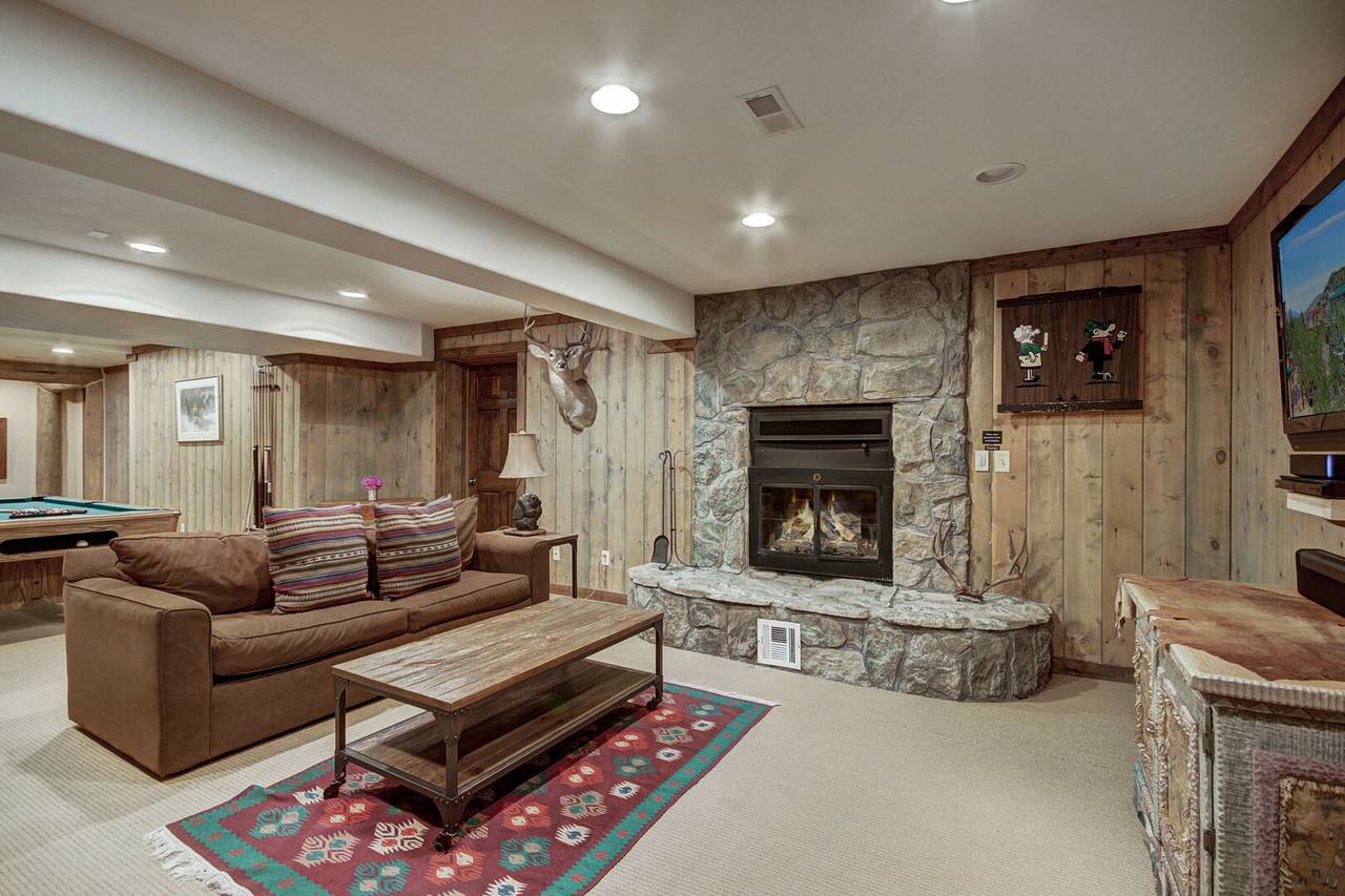 Living Area - Bear Lodge - Breckenridge Vacation Rental Living Area - Bear Lodge - Breckenridge Vacation Rental