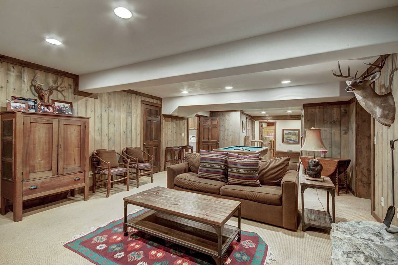 Living Area - Bear Lodge - Breckenridge Vacation Rental Living Area - Bear Lodge - Breckenridge Vacation Rental
