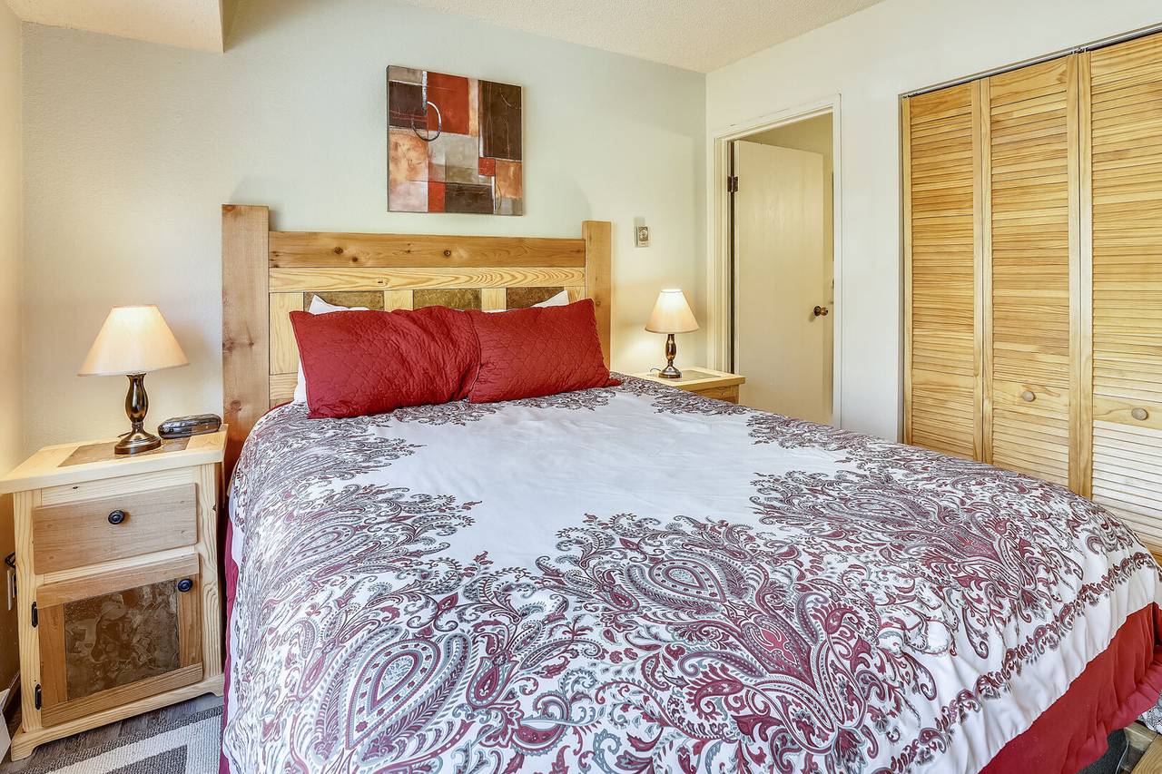 Bedroom - Cedars 2 - Breckenridge Vacation Rental Bedroom - Cedars 2 - Breckenridge Vacation Rental