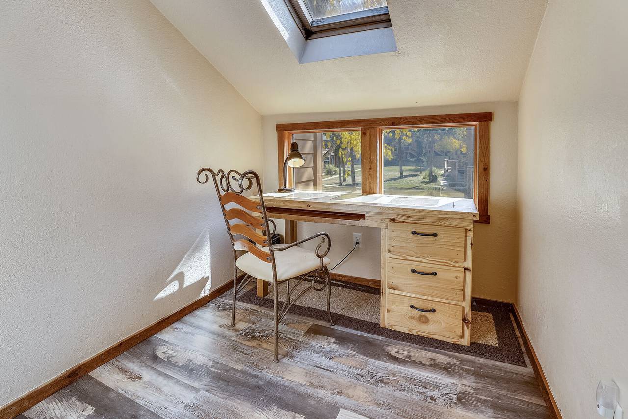 Desk - Cedars 2 - Breckenridge Vacation Rental Desk - Cedars 2 - Breckenridge Vacation Rental