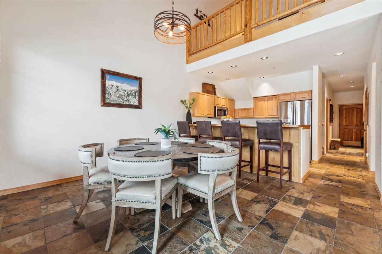 Dining Area - Corral 309W - Breckenridge Vacation Rental Dining Area - Corral 309W - Breckenridge Vacation Rental