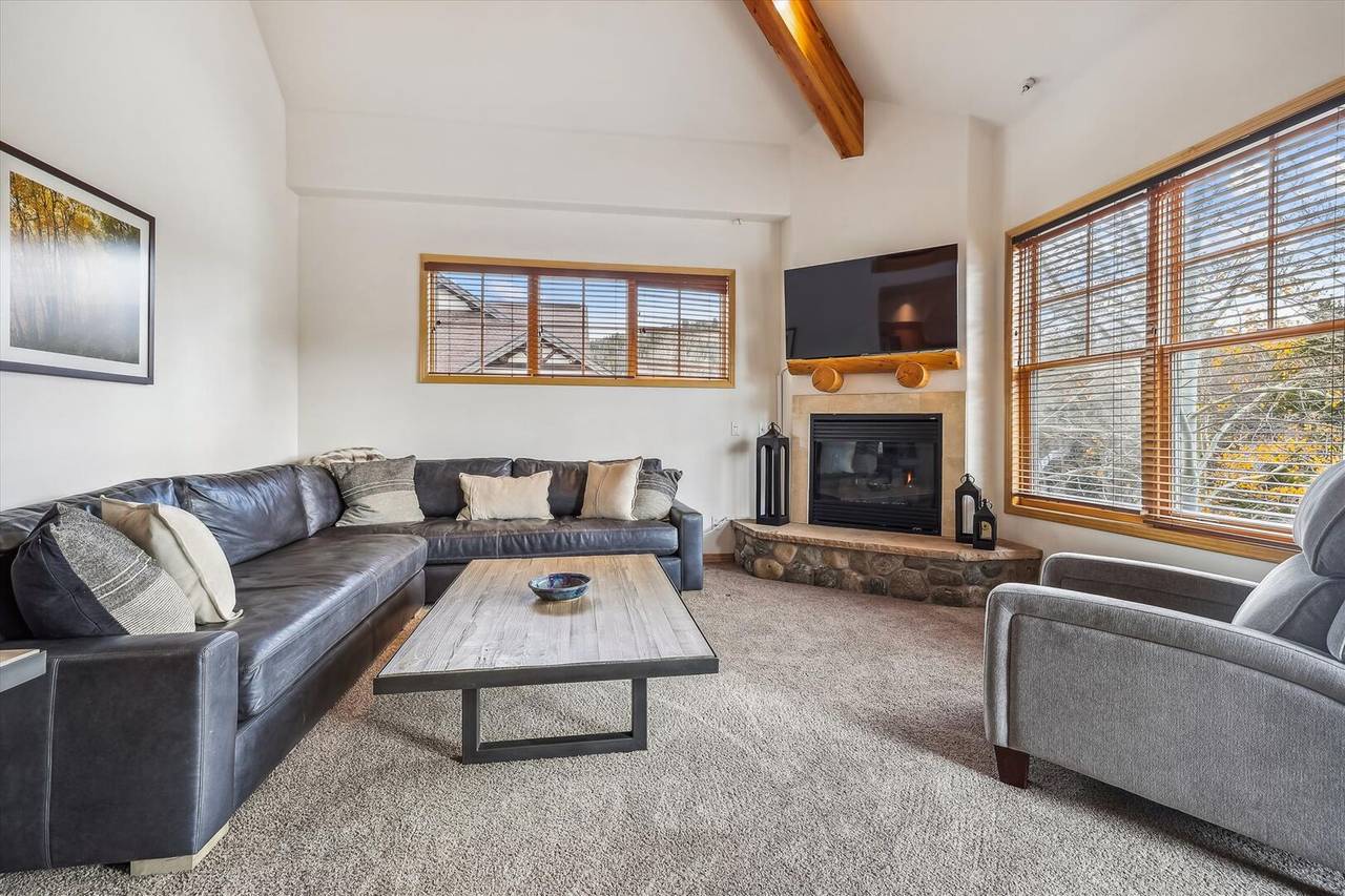 Living Room - Corral 309W - Breckenridge Vacation Rental Living Room - Corral 309W - Breckenridge Vacation Rental