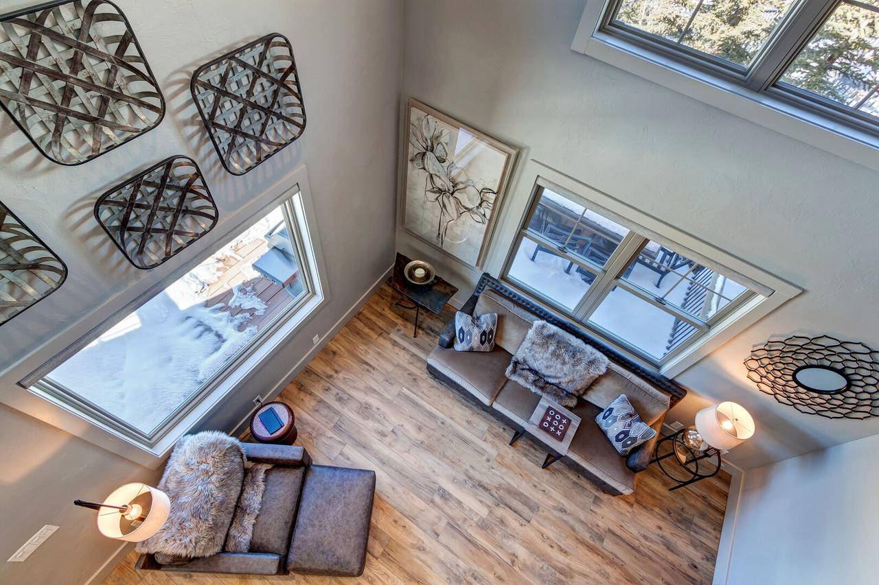 Living Area - Creekside Escape - Breckenridge Vacation Rental Living Area - Creekside Escape - Breckenridge Vacation Rental