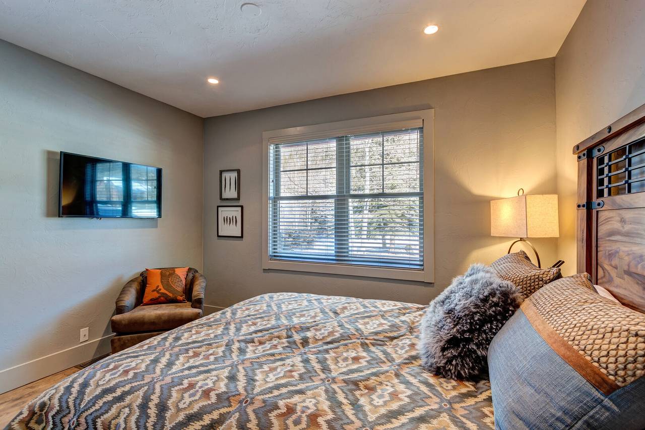 Bedroom - Creekside Escape - Breckenridge Vacation Rental Bedroom - Creekside Escape - Breckenridge Vacation Rental
