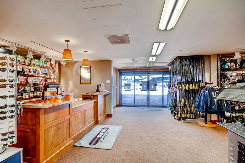 Crystal Peak Amenities - Crystal Peak Lodge 7407 - Breckenridge Vacation Rental Crystal Peak Amenities - Crystal Peak Lodge 7407 - Breckenridge Vacation Rental