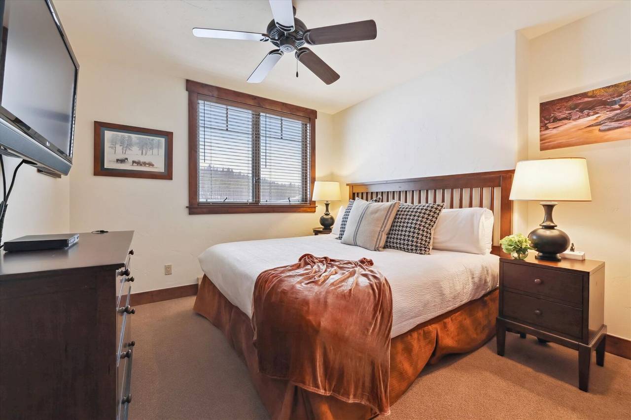 Bedroom - Crystal Peak Lodge 7407 - Breckenridge Vacation Rental Bedroom - Crystal Peak Lodge 7407 - Breckenridge Vacation Rental