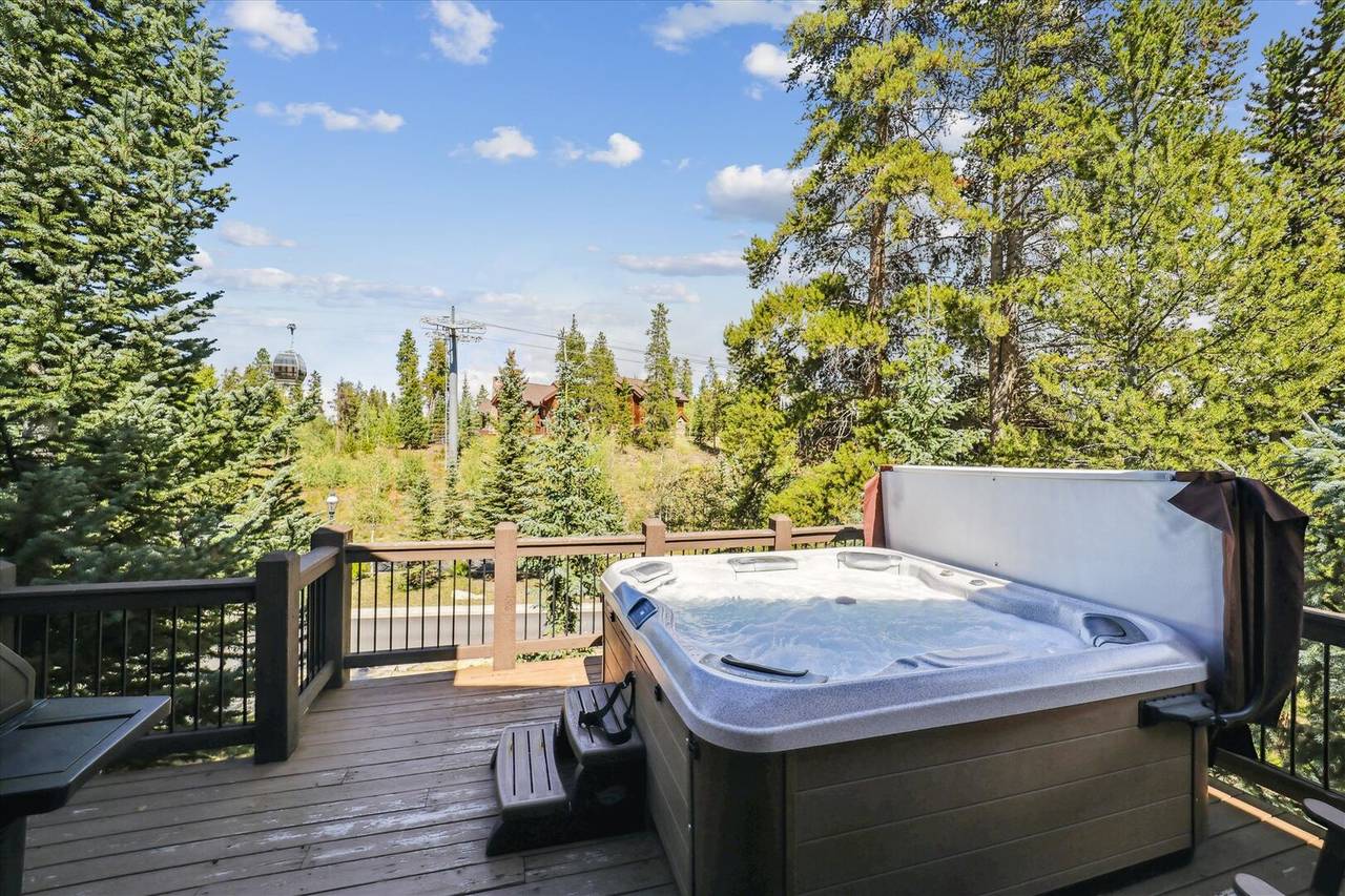 Hot Tub - Cucumber Patch 44 - Breckenridge Vacation Rental Hot Tub - Cucumber Patch 44 - Breckenridge Vacation Rental
