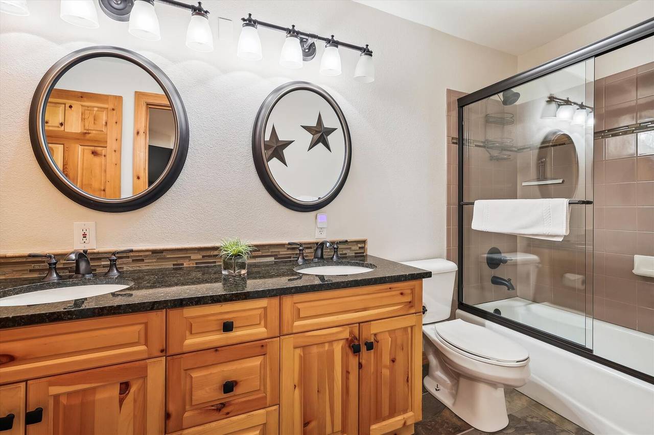 Bathroom - Elk Ridge 432 - Breckenridge Vacation Rental Bathroom - Elk Ridge 432 - Breckenridge Vacation Rental