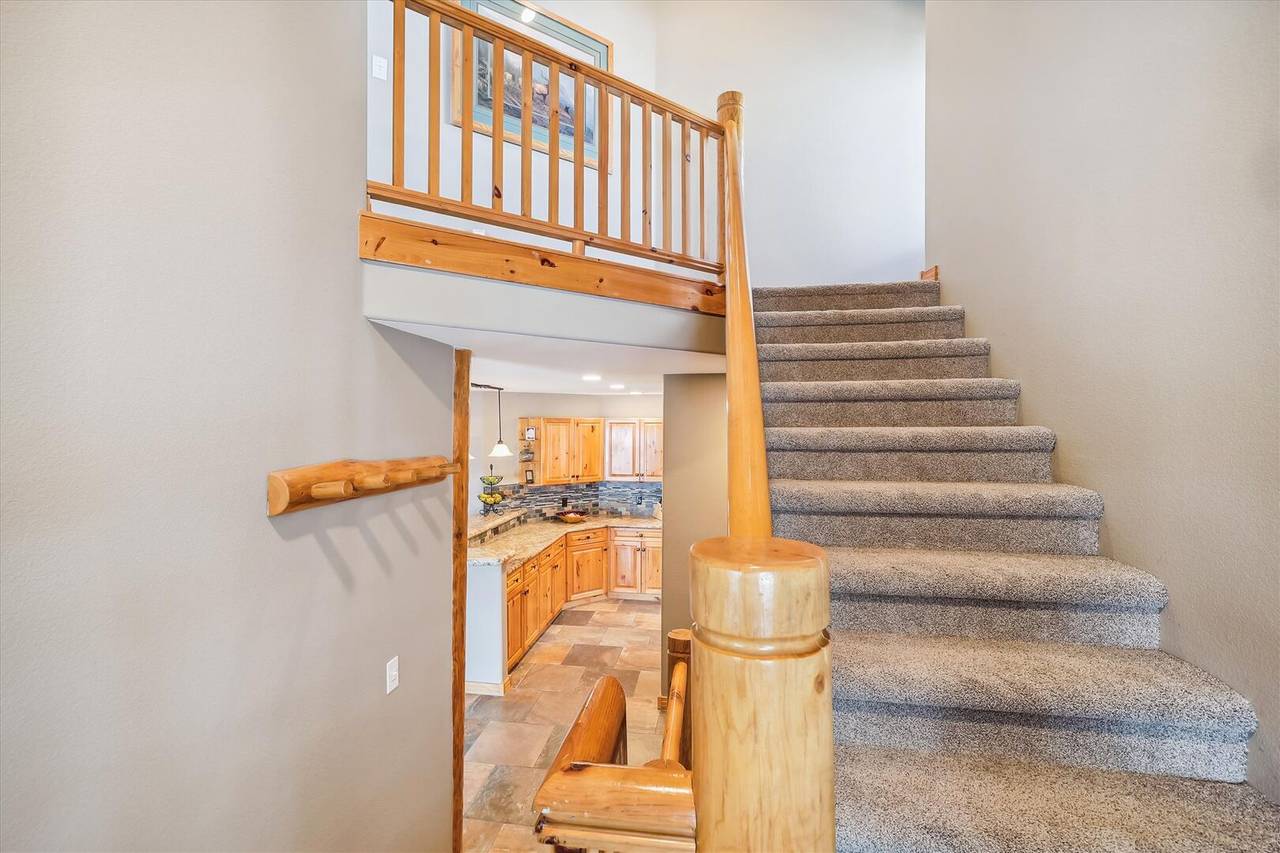 Stairs - Elk Ridge 432 - Breckenridge Vacation Rental Stairs - Elk Ridge 432 - Breckenridge Vacation Rental