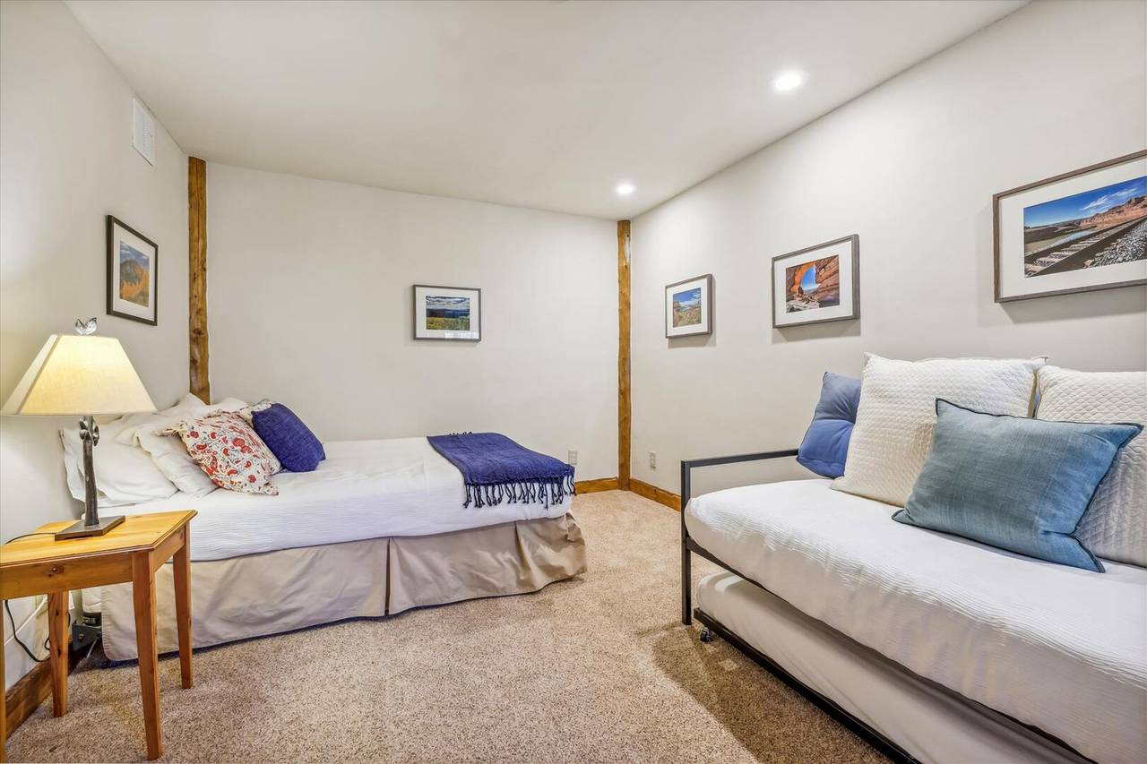 Bedroom - Endless Trails Cabin - Silverthorne Vacation Rental Bedroom - Endless Trails Cabin - Silverthorne Vacation Rental