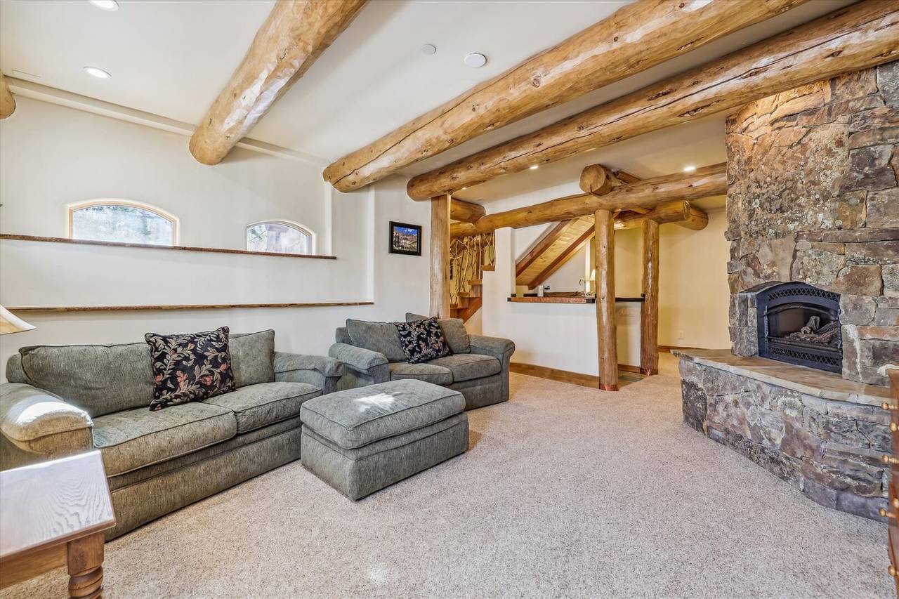 Living Area - Endless Trails Cabin - Silverthorne Vacation Rental Living Area - Endless Trails Cabin - Silverthorne Vacation Rental