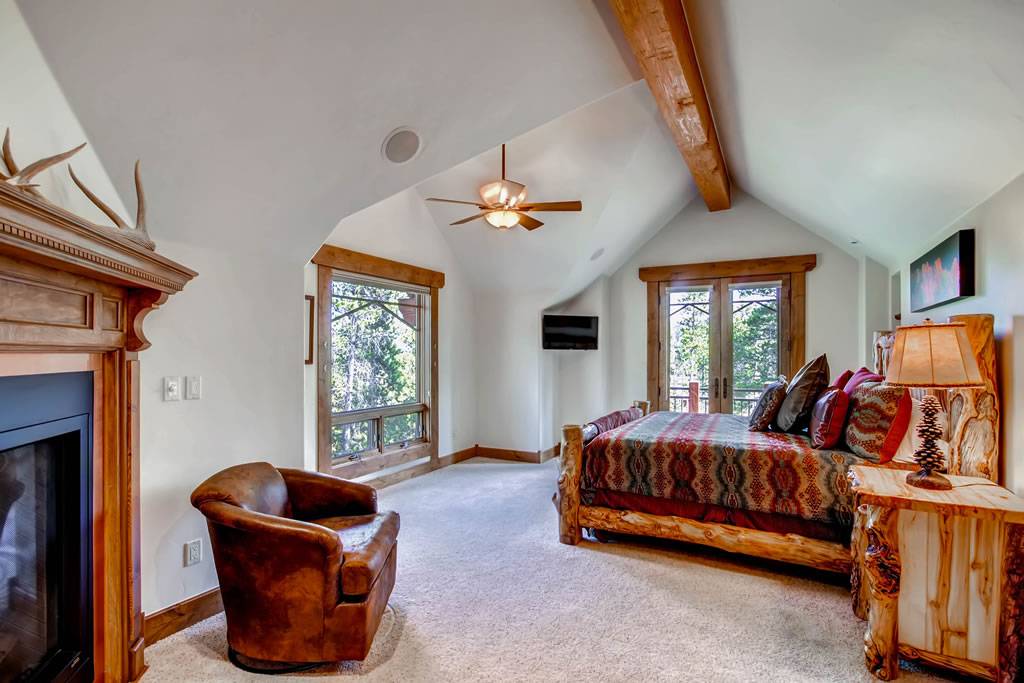 Bedroom - Hatari Lodge - Breckenridge Vacation Rental Bedroom - Hatari Lodge - Breckenridge Vacation Rental