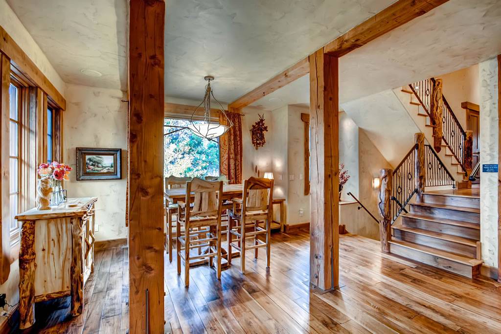 Dining Area - Hatari Lodge - Breckenridge Vacation Rental Dining Area - Hatari Lodge - Breckenridge Vacation Rental
