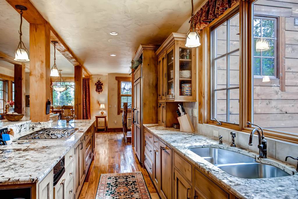 Kitchen - Hatari Lodge - Breckenridge Vacation Rental Kitchen - Hatari Lodge - Breckenridge Vacation Rental