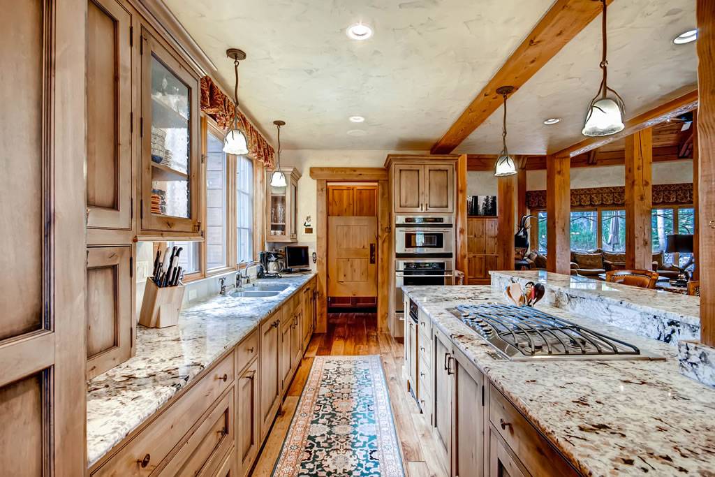 Kitchen - Hatari Lodge - Breckenridge Vacation Rental Kitchen - Hatari Lodge - Breckenridge Vacation Rental