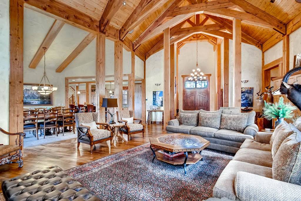 Living Area - Hatari Lodge - Breckenridge Vacation Rental Living Area - Hatari Lodge - Breckenridge Vacation Rental