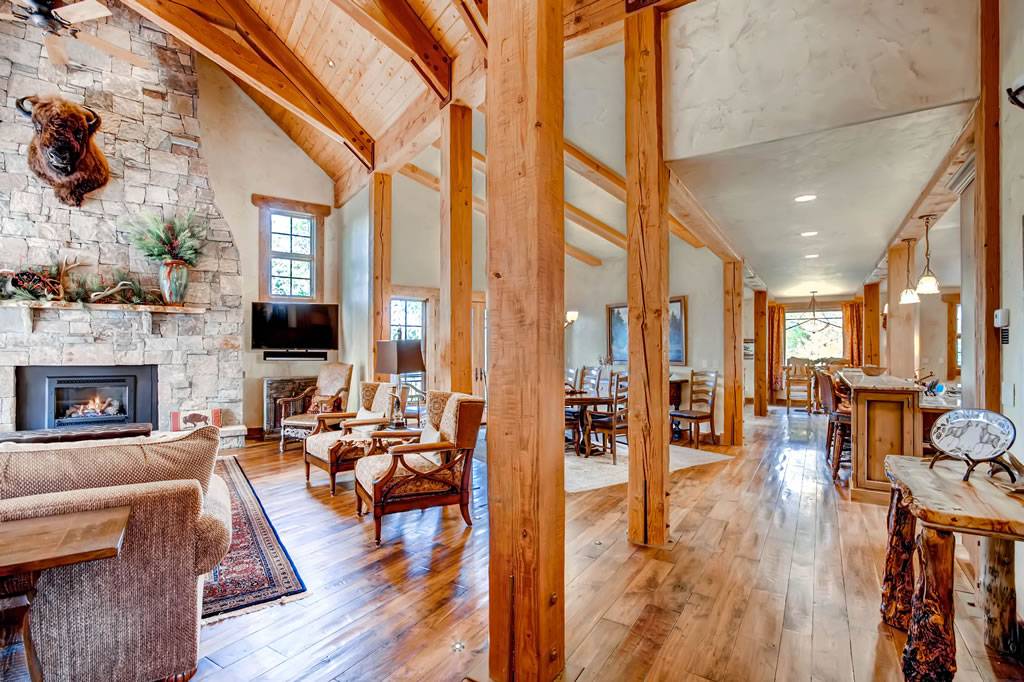 Living Area - Hatari Lodge - Breckenridge Vacation Rental Living Area - Hatari Lodge - Breckenridge Vacation Rental