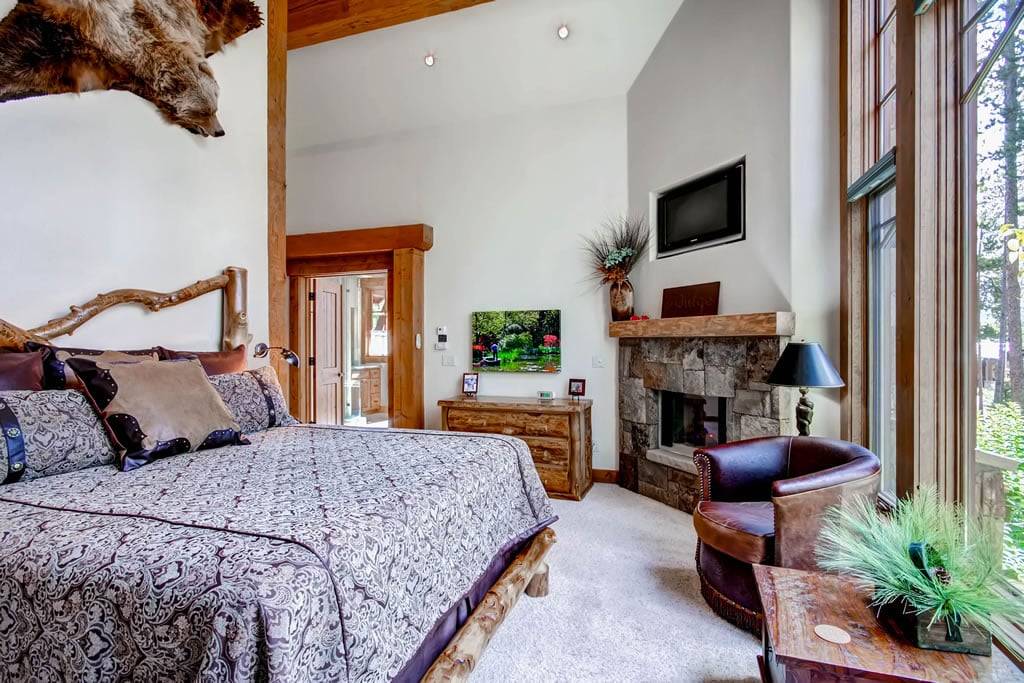 Bedroom - Hatari Lodge - Breckenridge Vacation Rental Bedroom - Hatari Lodge - Breckenridge Vacation Rental