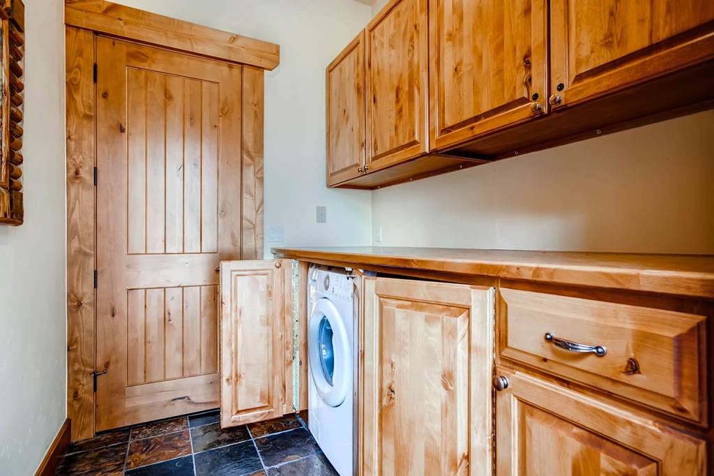 Laundry - Hatari Lodge - Breckenridge Vacation Rental Laundry - Hatari Lodge - Breckenridge Vacation Rental