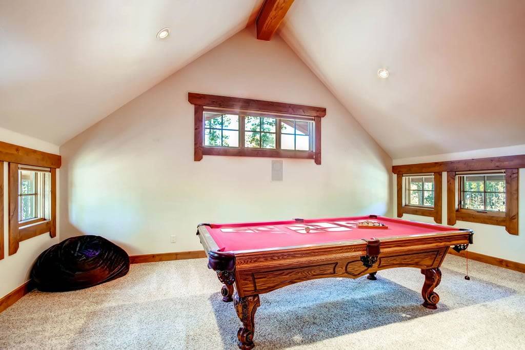 Living Area - Hatari Lodge - Breckenridge Vacation Rental Living Area - Hatari Lodge - Breckenridge Vacation Rental