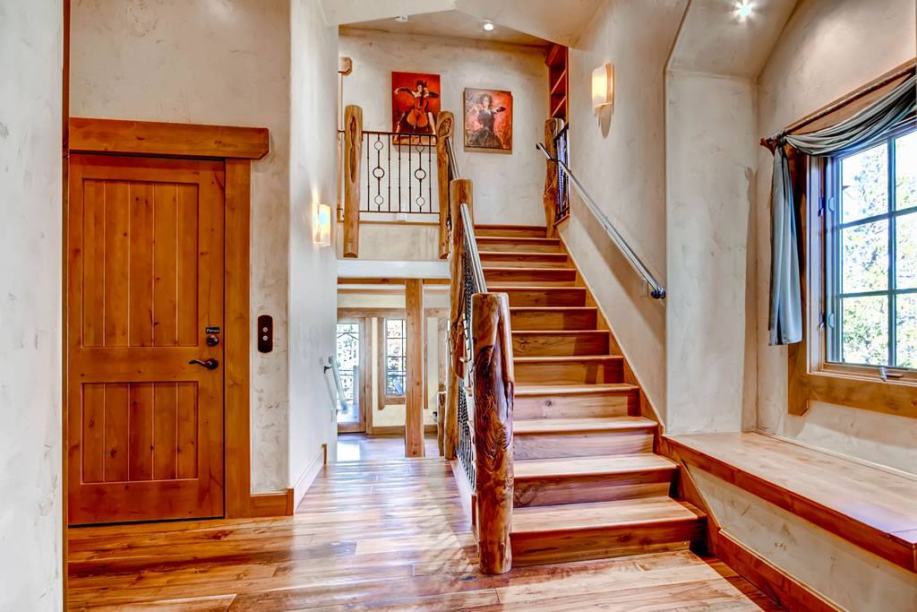 Entry - Hatari Lodge - Breckenridge Vacation Rental Entry - Hatari Lodge - Breckenridge Vacation Rental
