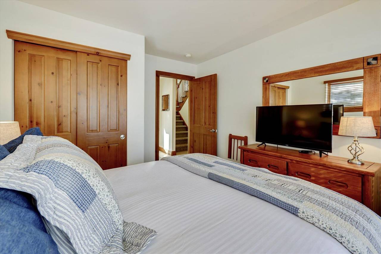 Bedroom - Highland Greens 66 - Breckenridge Vacation Rental Bedroom - Highland Greens 66 - Breckenridge Vacation Rental