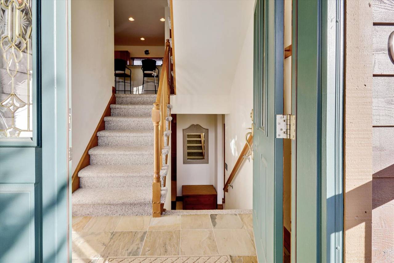 Entry - Highland Greens 66 - Breckenridge Vacation Rental Entry - Highland Greens 66 - Breckenridge Vacation Rental