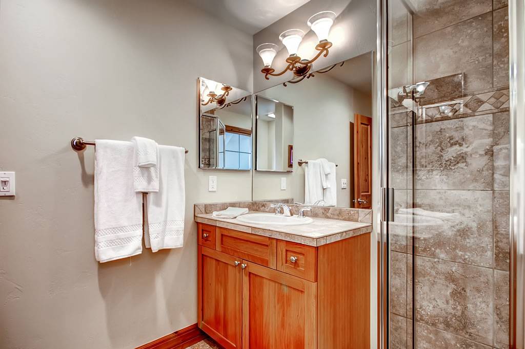 Bathroom - Highland Greens 93 - Breckenridge Vacation Rental Bathroom - Highland Greens 93 - Breckenridge Vacation Rental
